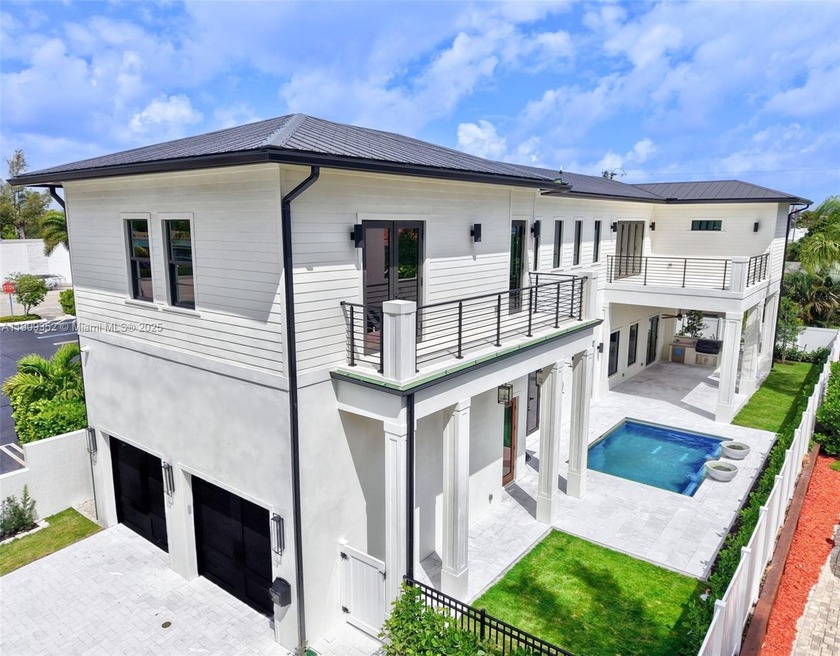 Experience the best of South Florida living in this stunning new - Beach Home for sale in West Palm Beach, Florida on Beachhouse.com