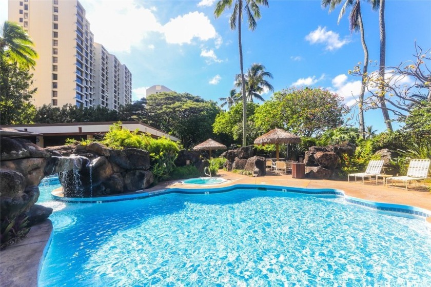 For those who don't like being on high floors, you will fall in - Beach Condo for sale in Honolulu, Hawaii on Beachhouse.com