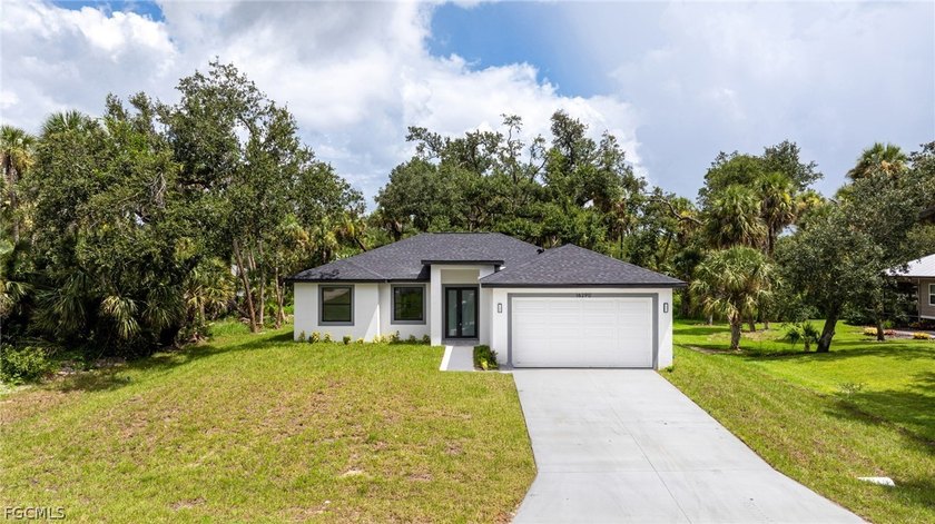 Welcome to this BRAND NEW construction home in Port Charlotte - Beach Home for sale in Port Charlotte, Florida on Beachhouse.com