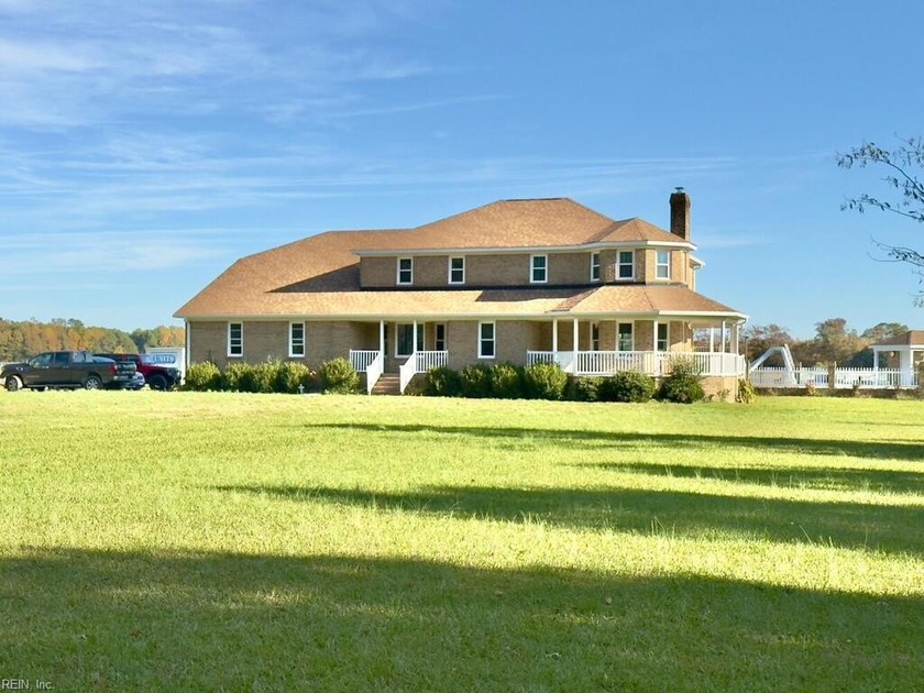 This is the home you've been looking for! Custom built beautiful - Beach Home for sale in Virginia Beach, Virginia on Beachhouse.com