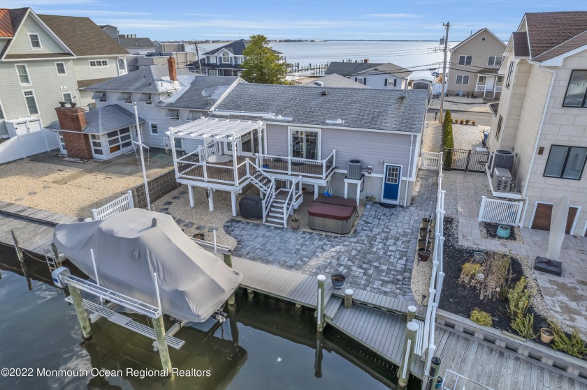Welcome to prestigious Green Island! Life doesn't get better - Beach Home for sale in Toms River, New Jersey on Beachhouse.com