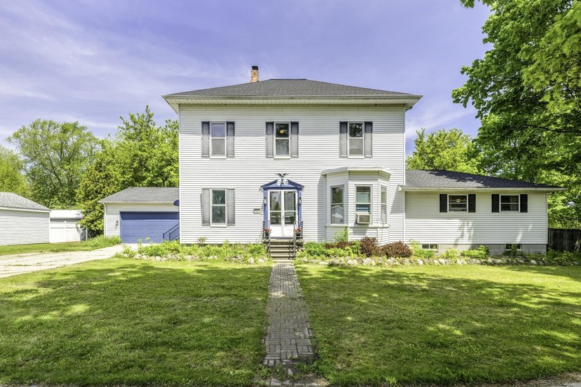 Welcome to 7197 Hubbard in the Heart of the Village of - Beach Home for sale in Lexington, Michigan on Beachhouse.com