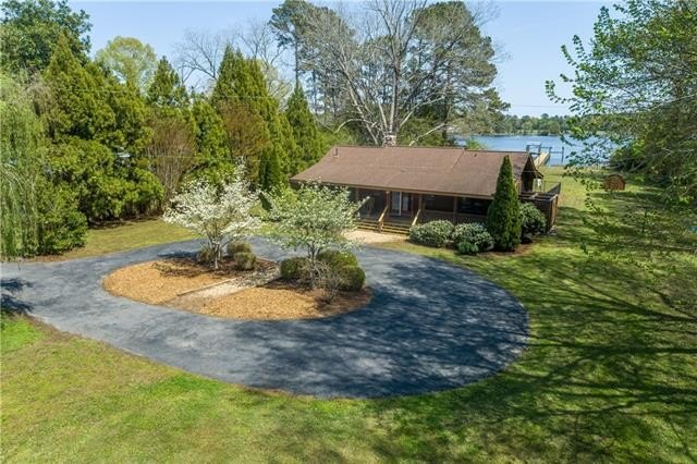 Welcome to Gloucester's Gold Coast, the North River, lined with - Beach Home for sale in Gloucester, Virginia on Beachhouse.com