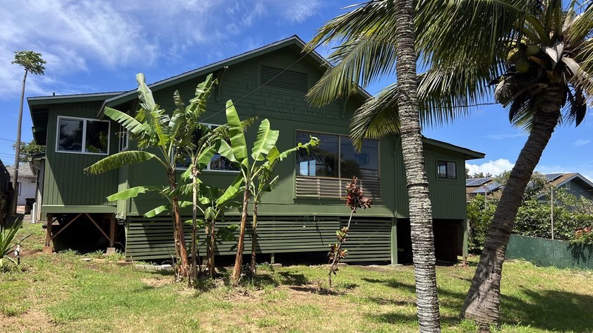 Opportunity knocks!!! Cute older plantation style home located - Beach Home for sale in Paia, Hawaii on Beachhouse.com