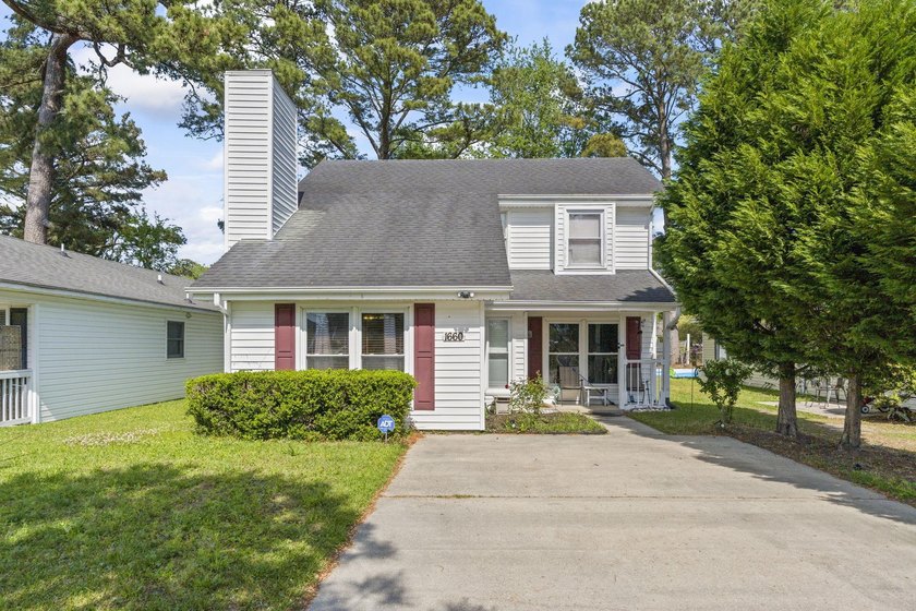 3 bedroom 2.5 bath home that is a short distance to the ocean - Beach Home for sale in Myrtle Beach, South Carolina on Beachhouse.com