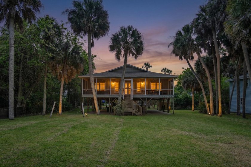 This classic 1982 Edisto Beach cottage captures the soulful and - Beach Home for sale in Edisto Island, South Carolina on Beachhouse.com
