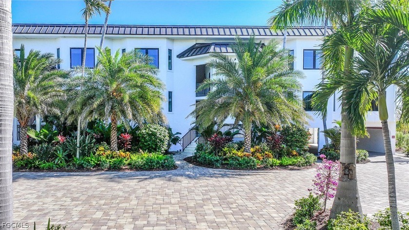 CAPTIVATING CAPTIVA BAY VILLAS!! A rare opportunity to own a - Beach Condo for sale in Captiva, Florida on Beachhouse.com