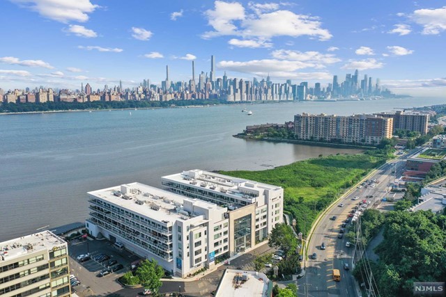 East-facing corner unit with breathtaking views includes 2 - Beach Condo for sale in Edgewater, New Jersey on Beachhouse.com