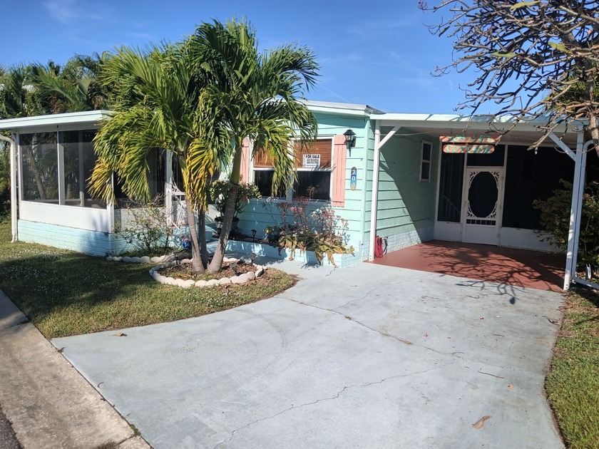 -- DOUBLE WIDE with River Views!! -- 2 BEDROOM / 2 BATH -- Don't - Beach Home for sale in Melbourne Beach, Florida on Beachhouse.com