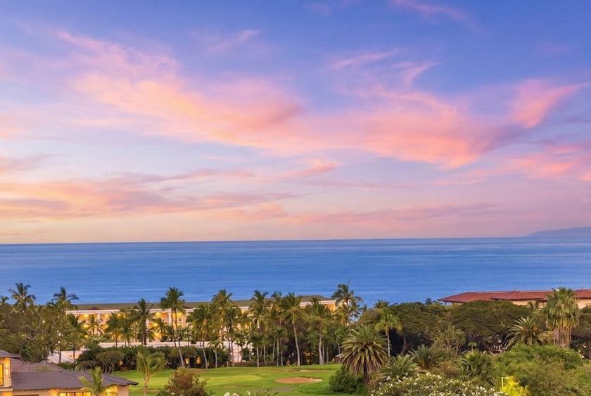 FRONT ROW, PRIME LOCATION. 180 DEGREE OCEAN VIEWS. Wailea Ekolu - Beach Condo for sale in Kihei, Hawaii on Beachhouse.com
