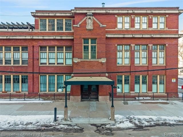 Welcome to Unit 39 at Leland Lofts, a historic Lafayette Park - Beach Condo for sale in Detroit, Michigan on Beachhouse.com