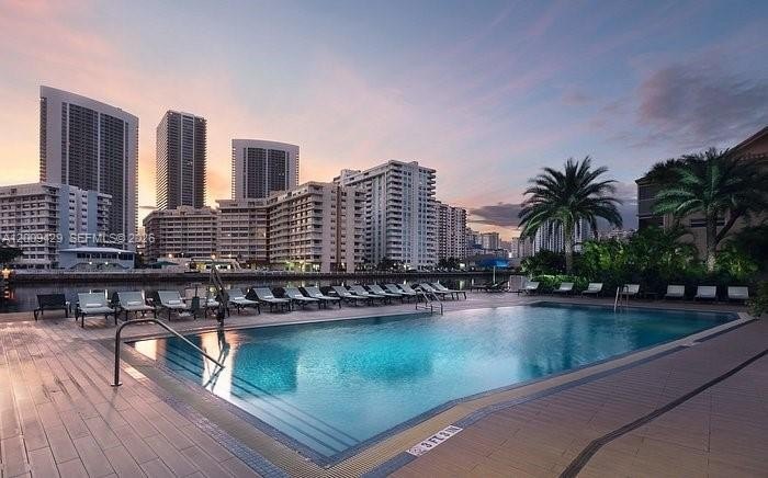 Experience Luxury Resort Living at the Beach. Enjoy the - Beach Condo for sale in Hallandale Beach, Florida on Beachhouse.com