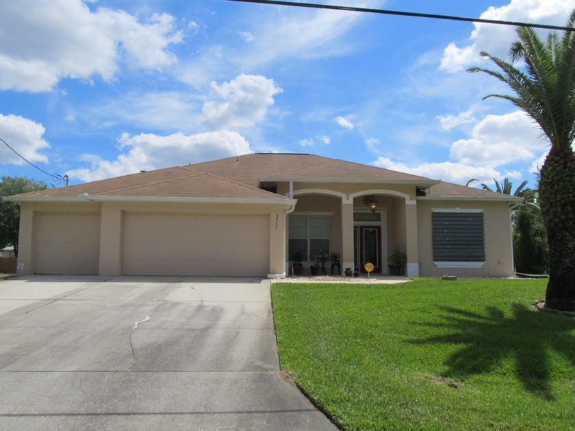 Gorgeous custom pool home with 2,230 liv sq ft  4 bdrms, 2  1/2 - Beach Home for sale in Palm Bay, Florida on Beachhouse.com