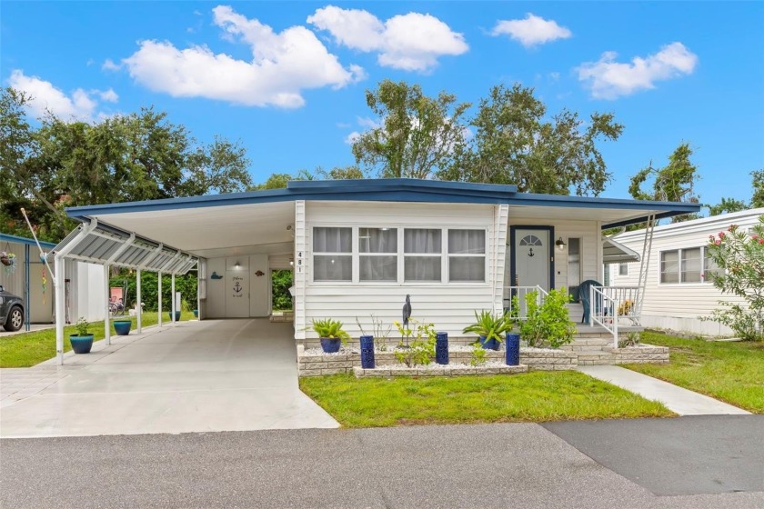 Welcome home to this lovely, move-in-ready 2-bedroom, 1.5-bath - Beach Home for sale in Clearwater, Florida on Beachhouse.com