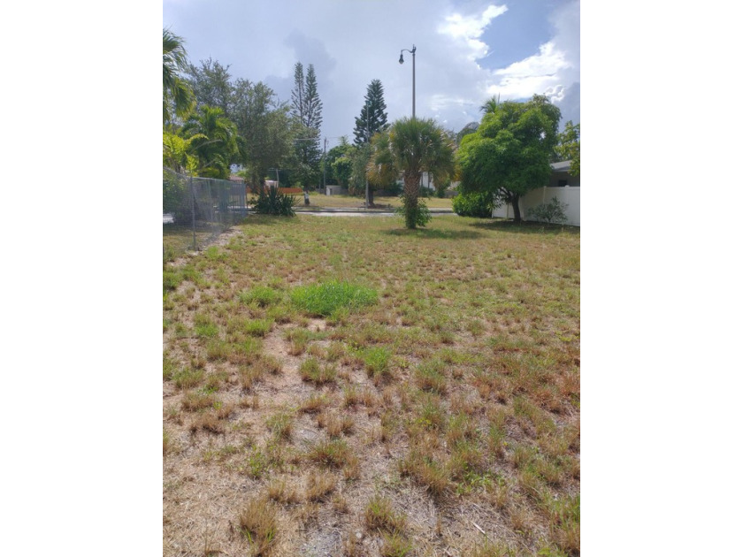 Prime empty Lot close to downtown  West Palm Beach.  Build your - Beach Commercial for sale in West Palm Beach, Florida on Beachhouse.com