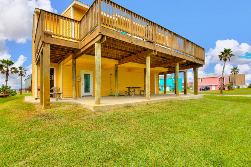 Fabulous house,close to the community pool, short walk to beach - Beach Vacation Rentals in Port Aransas, Texas on Beachhouse.com