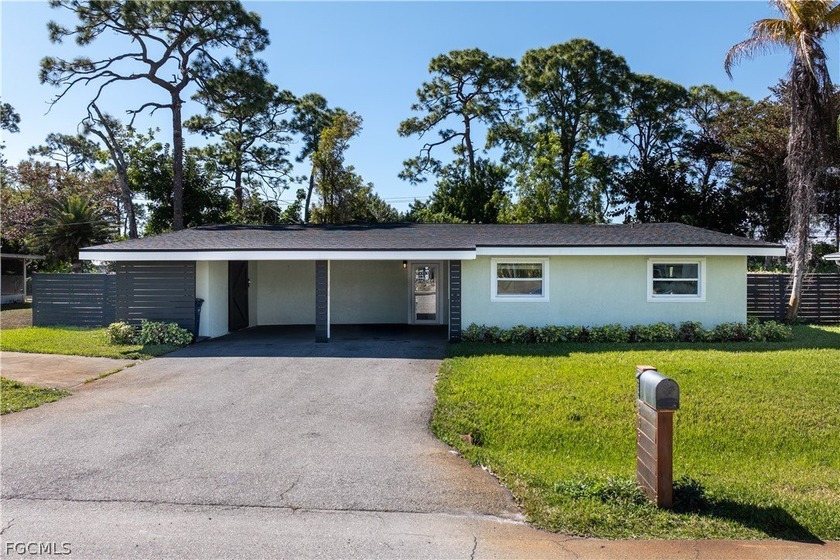 Fully Renovated 3BR + Den Home | New Roof 2023 | No Flood Zone | - Beach Home for sale in Fort Myers, Florida on Beachhouse.com
