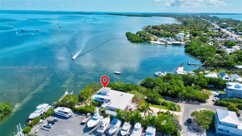Spectacular Bayfront Estate with Guesthouse in the Heart of - Beach Home for sale in Islamorada, Florida on Beachhouse.com