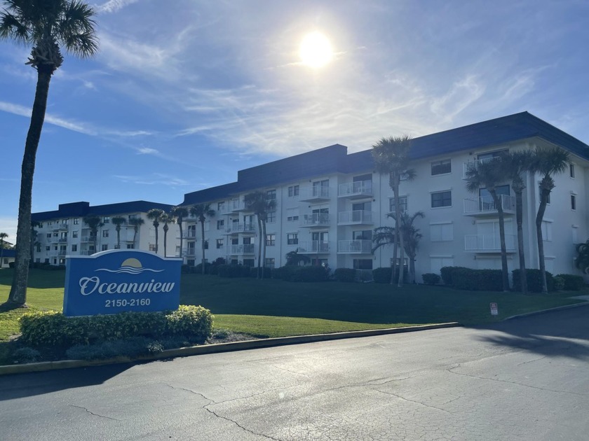 Look at this fantastic opportunity! This updated unit boasts a - Beach Condo for sale in Indialantic, Florida on Beachhouse.com