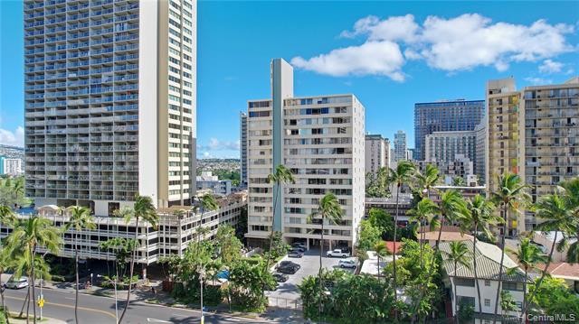 Desirable corner-end unit at the Seaside Towers! Breezy - Beach Condo for sale in Honolulu, Hawaii on Beachhouse.com