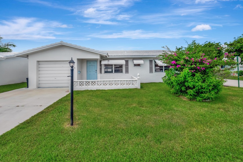 Don't Miss Out on This Exceptional Home in Boynton Beach!Welcome - Beach Home for sale in Boynton Beach, Florida on Beachhouse.com