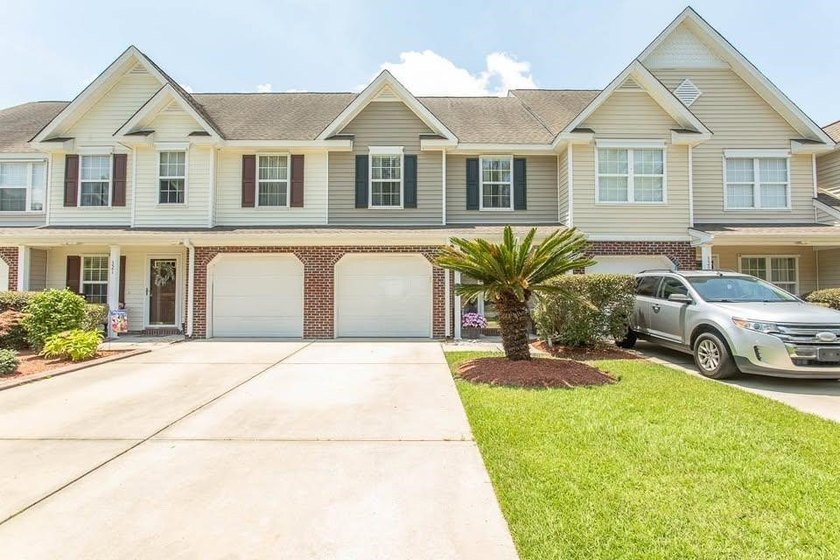 Welcome to this charming 2-bedroom, 2.5-bath townhome nestled in - Beach Townhome/Townhouse for sale in Myrtle Beach, South Carolina on Beachhouse.com