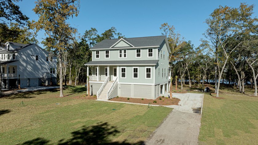 The Solomon home plan is a perfect coastal retreat, featuring a - Beach Home for sale in Mount Pleasant, South Carolina on Beachhouse.com