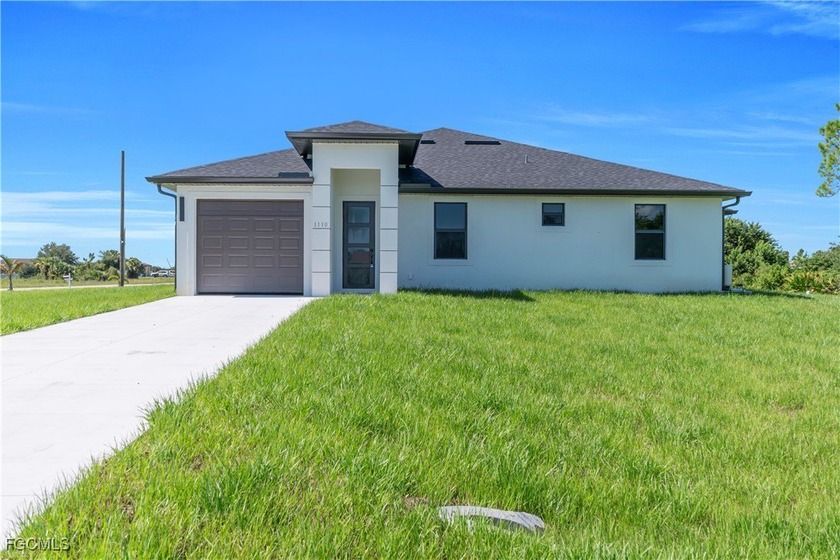 READY TO MOVE IN! MOTIVATED SELLER! Brand-new duplex on a - Beach Home for sale in Lehigh Acres, Florida on Beachhouse.com