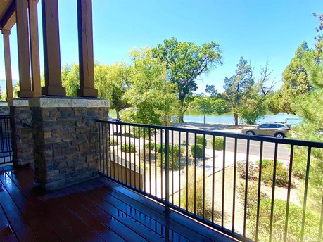 Beautiful lake front condo in the heart of Reno with great views - Beach Condo for sale in Reno, Nevada on Beachhouse.com