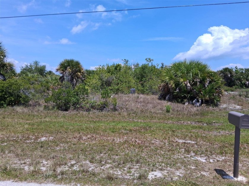 Rare chance to own a waterfront homesite in Port Charlotte at an - Beach Lot for sale in Port Charlotte, Florida on Beachhouse.com