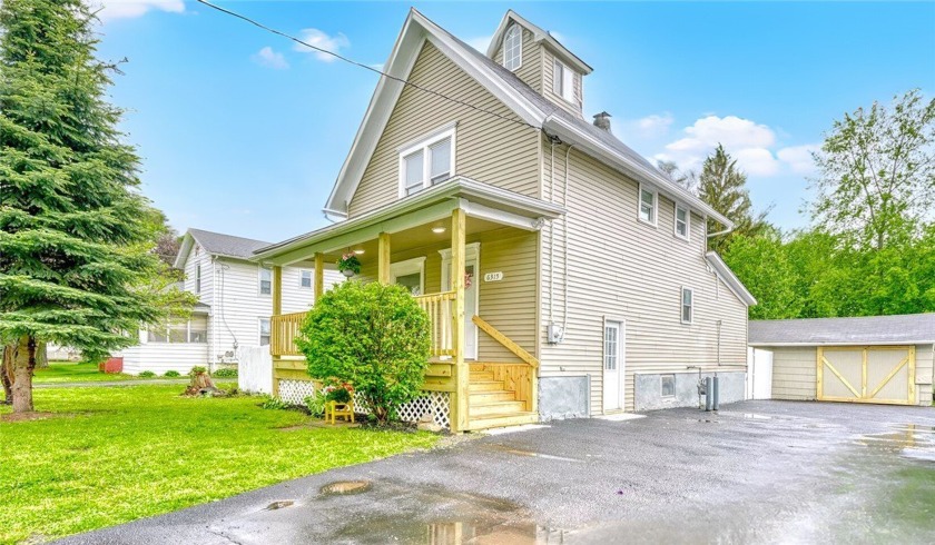 CHARM! SPACE! STYLE! This FULLY RENOVATED Williamson home - Beach Home for sale in Williamson, New York on Beachhouse.com