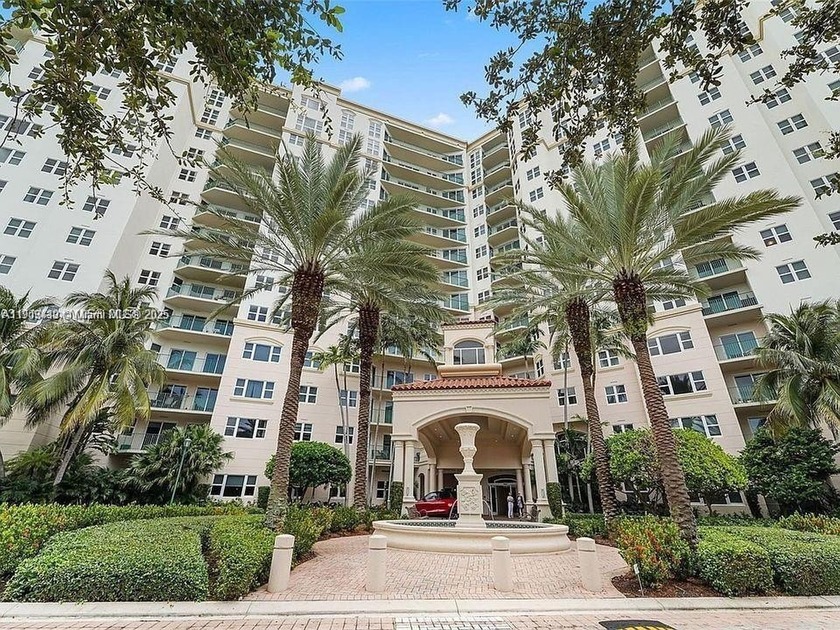 This elegant 2 bedroom, 2 bath residence offers 1,257 sq. ft, of - Beach Condo for sale in Aventura, Florida on Beachhouse.com
