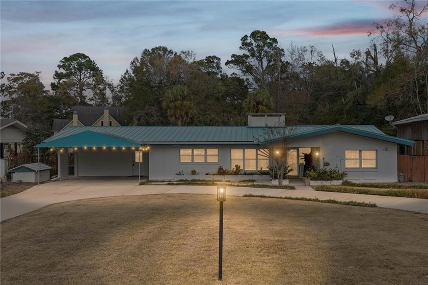 PARADISE AT HOME: This stunning Floridian-style ranch home is - Beach Home for sale in Theodore, AL on Beachhouse.com