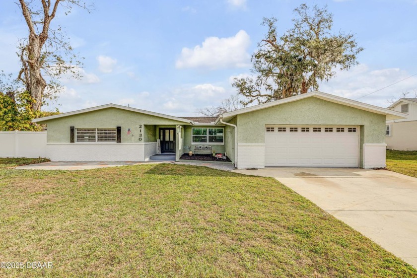 Welcome to your 4-Bedroom, 2 full bath, updated concrete block - Beach Home for sale in South Daytona, Florida on Beachhouse.com