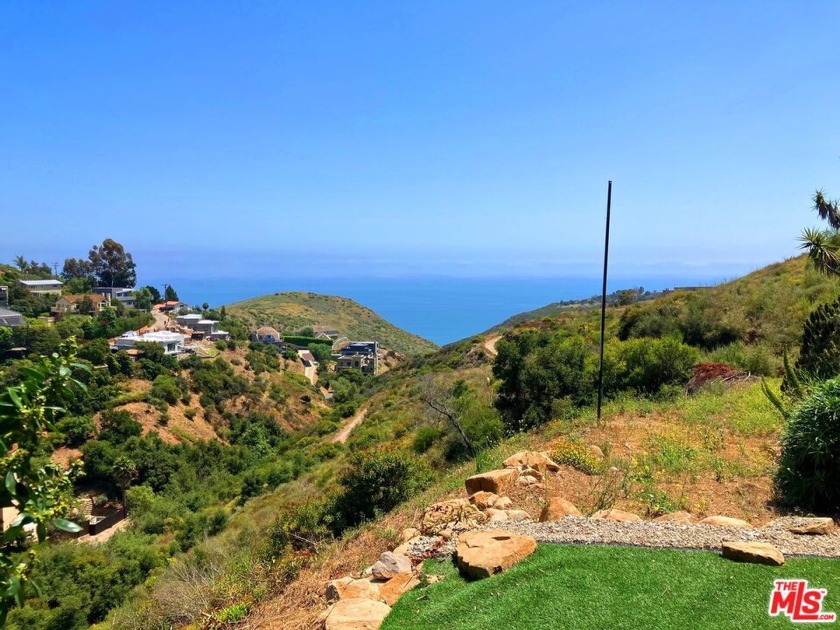 Build your dream home on this beautiful OCEAN VIEW lot in the El - Beach Lot for sale in Malibu, California on Beachhouse.com