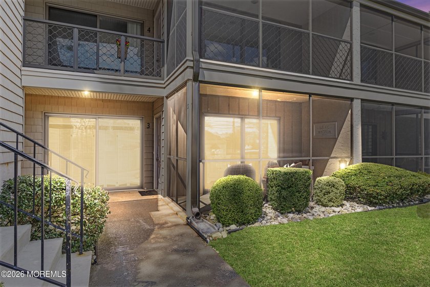 Welcome to this wonderful 2BR, 2BA one floor unit in the - Beach Condo for sale in Point Pleasant, New Jersey on Beachhouse.com