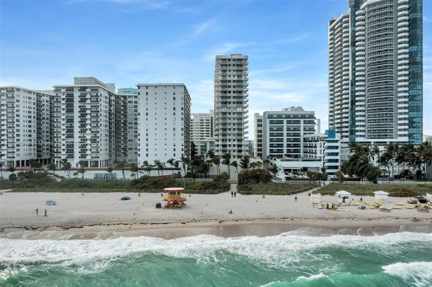 This exceptional beachfront corner unit offers breathtaking - Beach Condo for sale in Miami Beach, Florida on Beachhouse.com