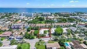 Location. Investors dream. Mother and daughter. Updated duplex - Beach Townhome/Townhouse for sale in Lauderdale By The Sea, Florida on Beachhouse.com
