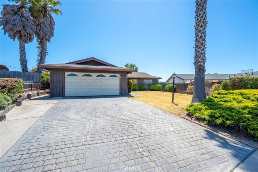 Welcome to 1430 Island Court - a single-level home with tons of - Beach Home for sale in Oceano, California on Beachhouse.com