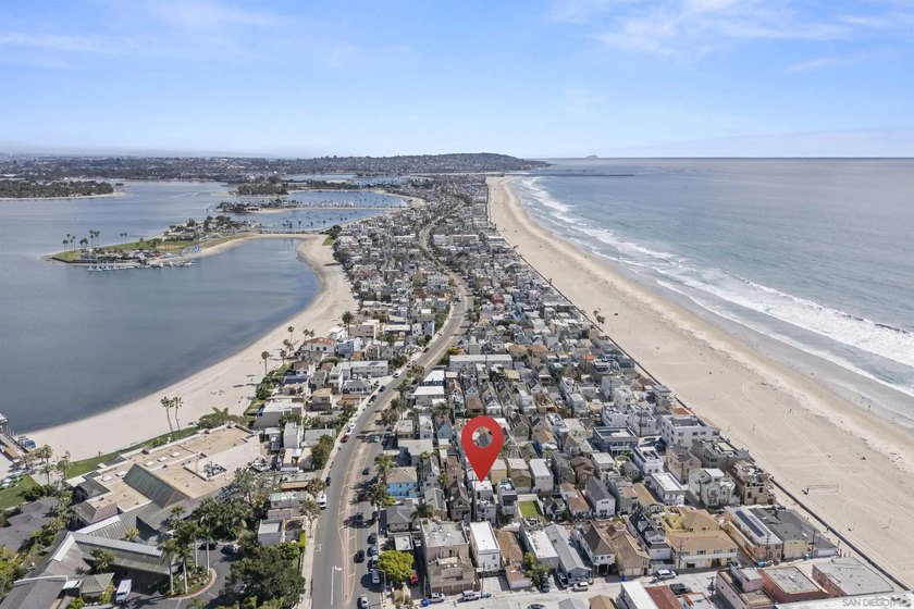 A Mission Beach home like this is a special thing: difficult to - Beach Home for sale in San Diego, California on Beachhouse.com