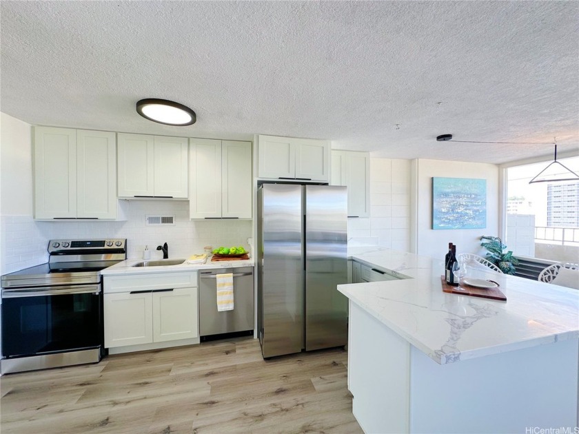 Special double unit condo, previously 2 individual 1-bedroom - Beach Condo for sale in Honolulu, Hawaii on Beachhouse.com