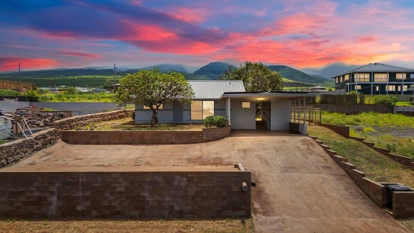 Rarely available single-story home in the desirable Wahikuli - Beach Home for sale in Lahaina, Hawaii on Beachhouse.com