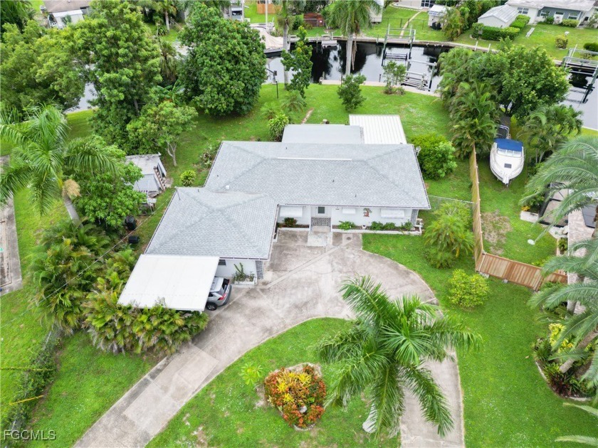 Welcome to your dream waterfront retreat! This recently - Beach Home for sale in North Fort Myers, Florida on Beachhouse.com