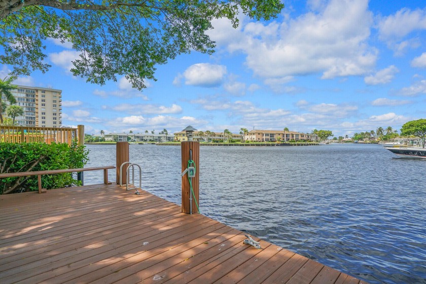 Beautiful, newly renovated 2BR/2BA top floor corner unit is now - Beach Condo for sale in Pompano Beach, Florida on Beachhouse.com