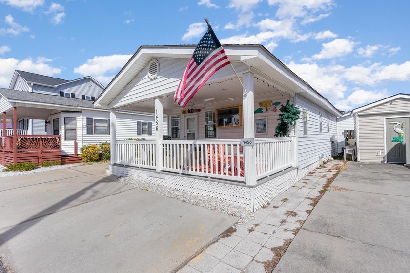 Cozy 2BR/1BA conversion located within the prestigious and - Beach Home for sale in Myrtle Beach, South Carolina on Beachhouse.com