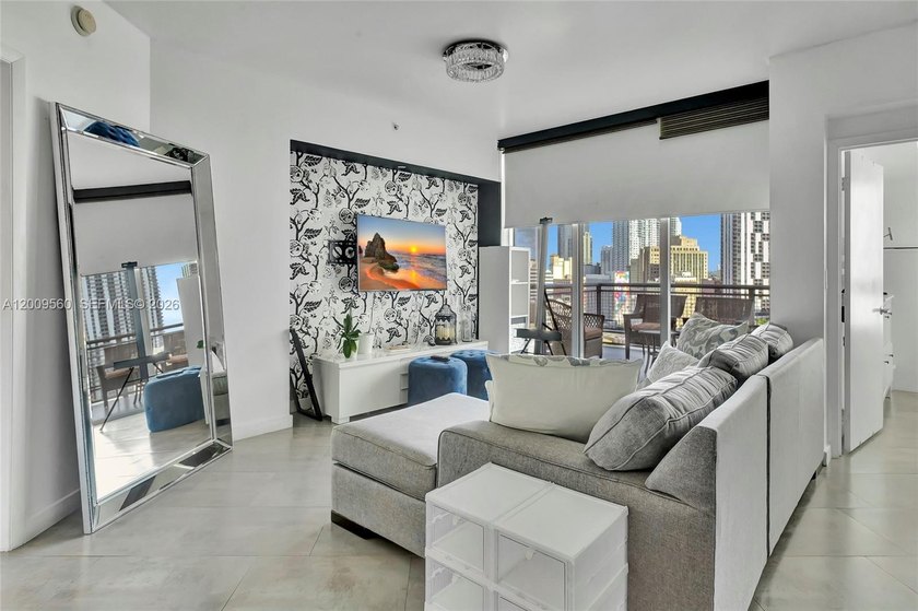 INVESTMENT OPPORTUNITY - TURNKEY INCOME PROPERTY

Beautiful - Beach Condo for sale in Miami, Florida on Beachhouse.com