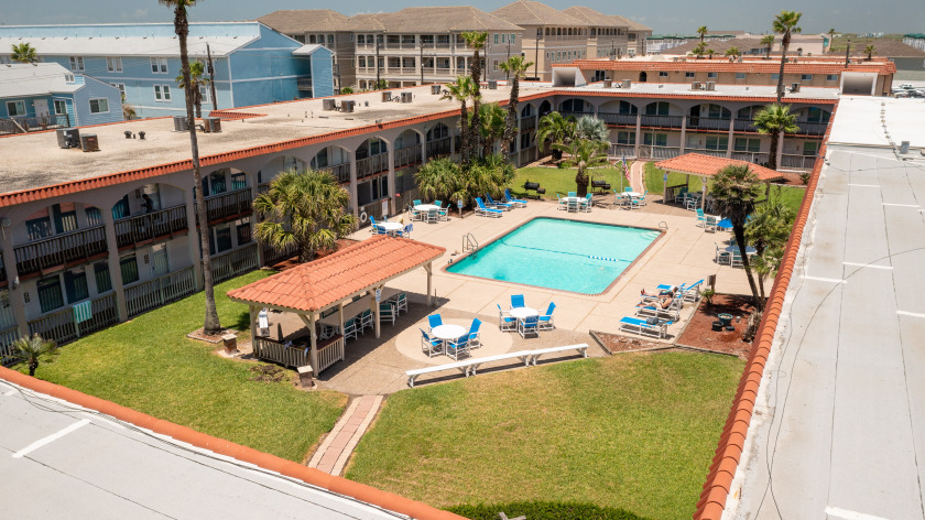 Surfside 112-First Floor, Pet Friendly W Heated Pool & Grills - Beach Vacation Rentals in Corpus Christi, Texas on Beachhouse.com