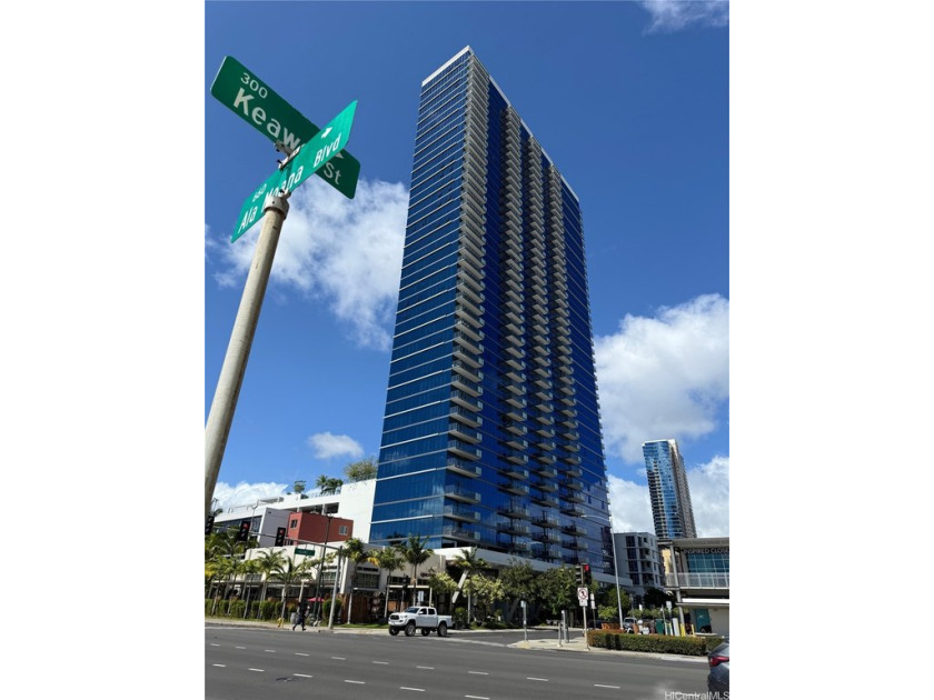 The Collection, a prized condominium in Kaka'ako with it's - Beach Condo for sale in Honolulu, Hawaii on Beachhouse.com
