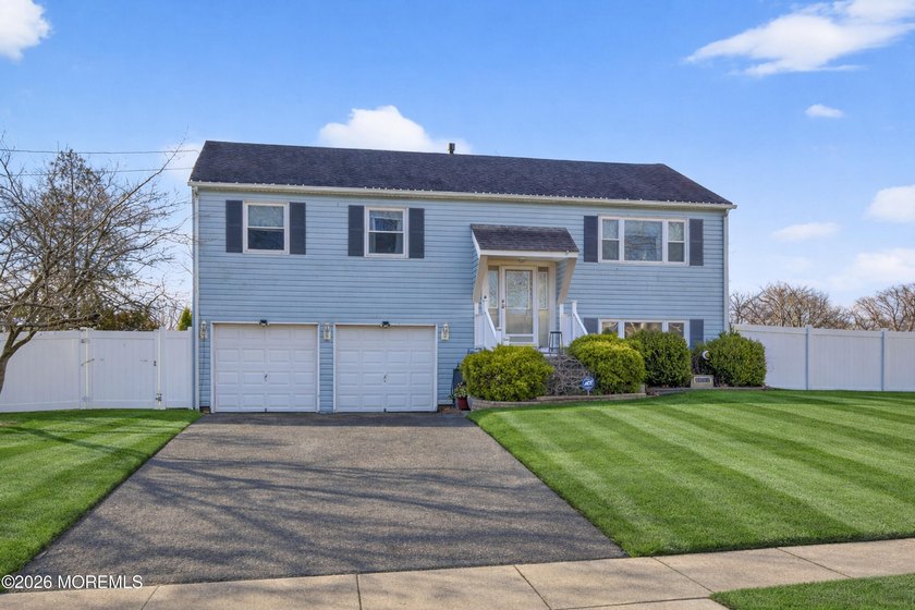 Welcome to this 4 bedroom, 2 bathroom home on an oversized - Beach Home for sale in Toms River, New Jersey on Beachhouse.com