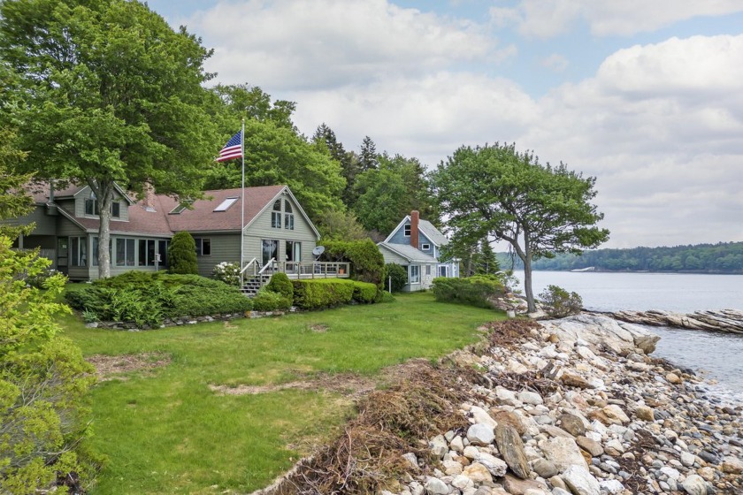 Nestled along the shore of Tottman Cove, this 3 bed, 3 bath year - Beach Home for sale in Phippsburg, Maine on Beachhouse.com